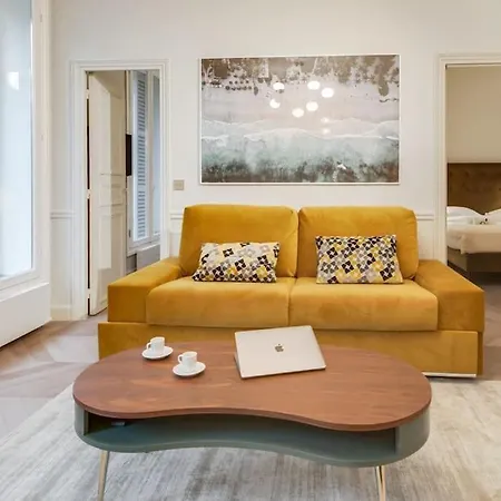 Bright And Gorgeous Flat In The Heart Of Paris