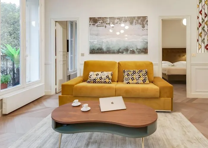 Bright And Gorgeous Flat In The Heart Of Paříž