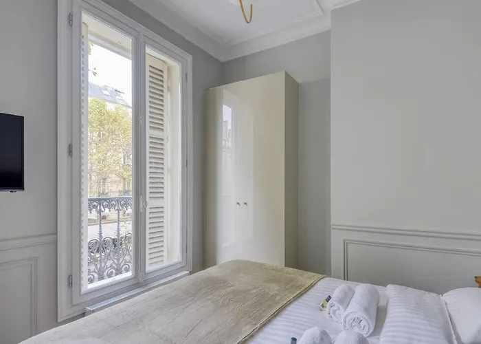 Bright And Gorgeous Flat In The Heart Of Apartmán Paříž